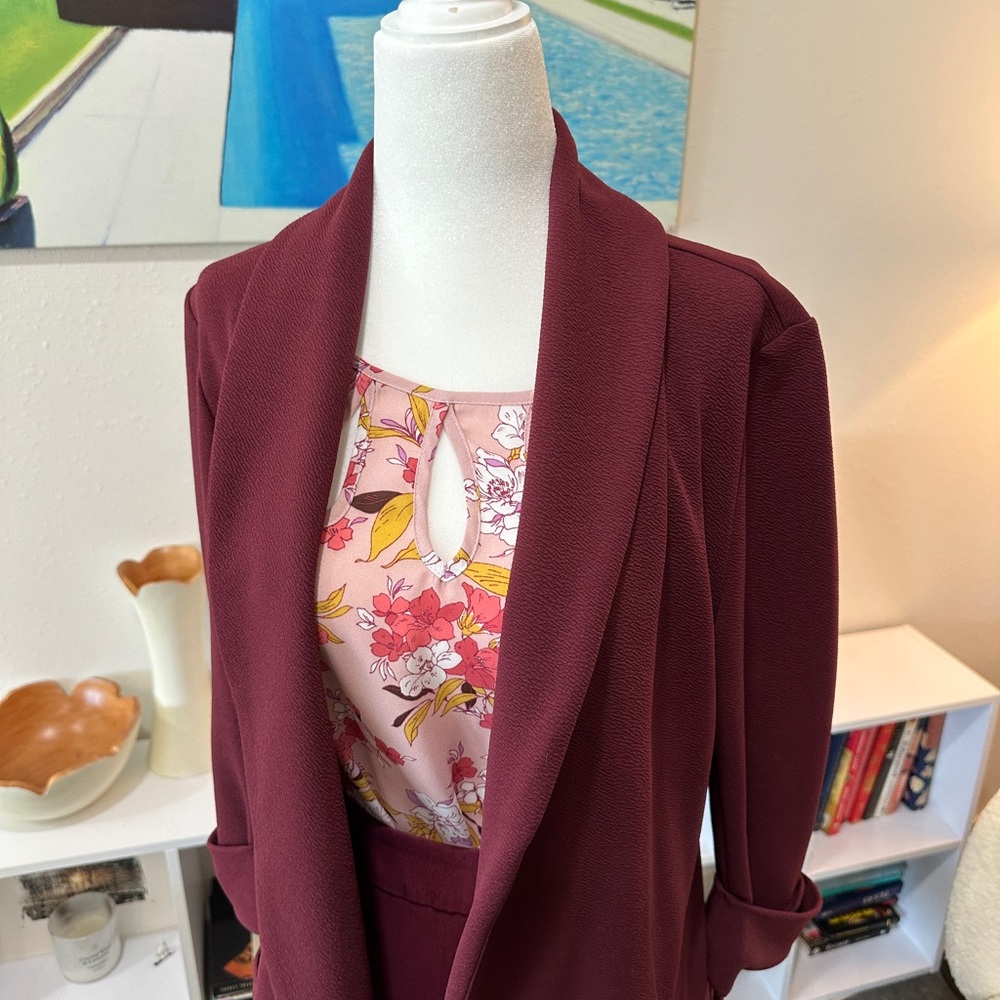 Elegant Burgundy Women's Blazer